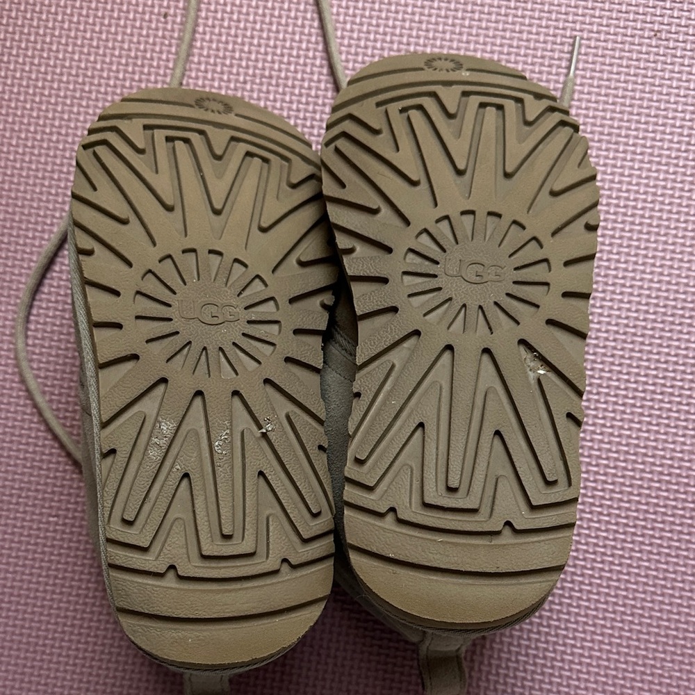 Ugg Neumel - image 5